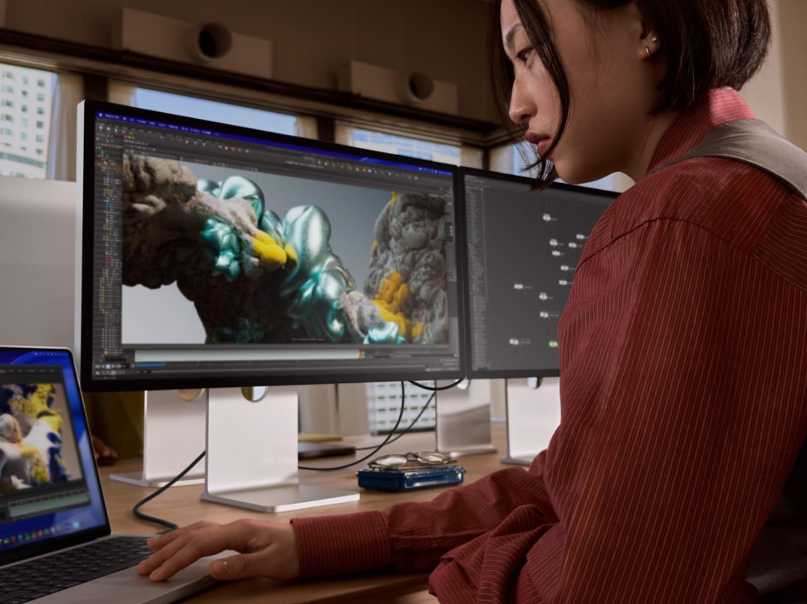 شاشة لتصميم 3D: أفضل شاشة لتشغيل Blender و3D Max للمصممين في 2026